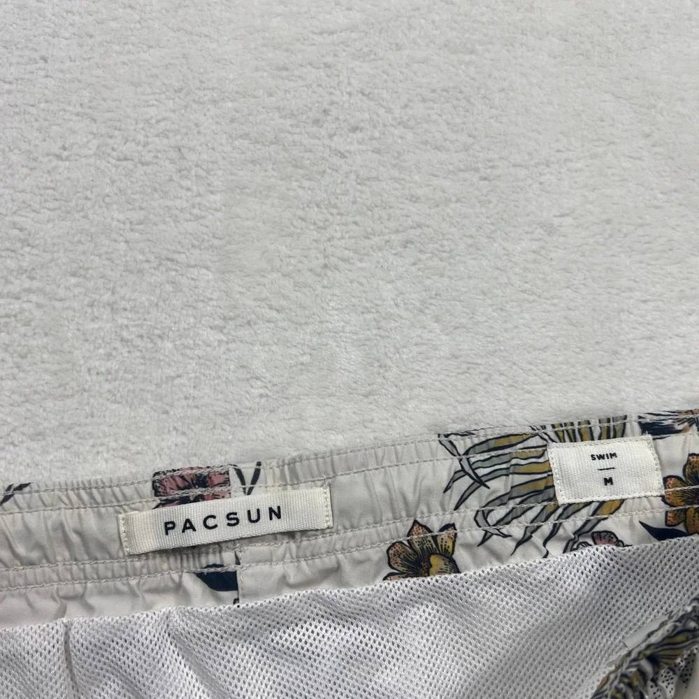 PacSun Mens Floral Tropical Swim Trunks Off White Size M Mesh Lined Board Shorts